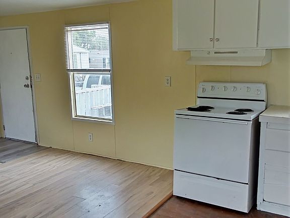 3rd image of 117 E Bobwhite Ln Trlr 3