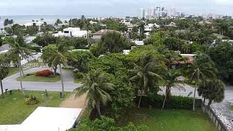 Hillsboro Shores Sec — Photo 2