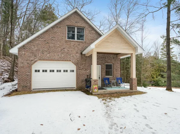 4240 Rainbows End Trl, Indian River, MI 49749