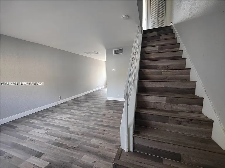 4719 NW 9th Dr #4719 — Photo 9