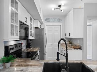 1570 S 42nd Cir APT 201, Vero Beach, FL 32967