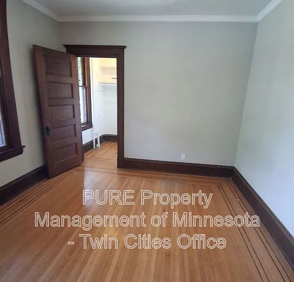 140 Belvidere St W #1 — Photo 9