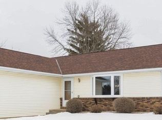 713 Karen Ln, Horicon, WI 53032