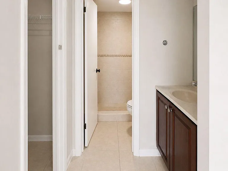 2730 Forest Hills Blvd #104 — Photo 12