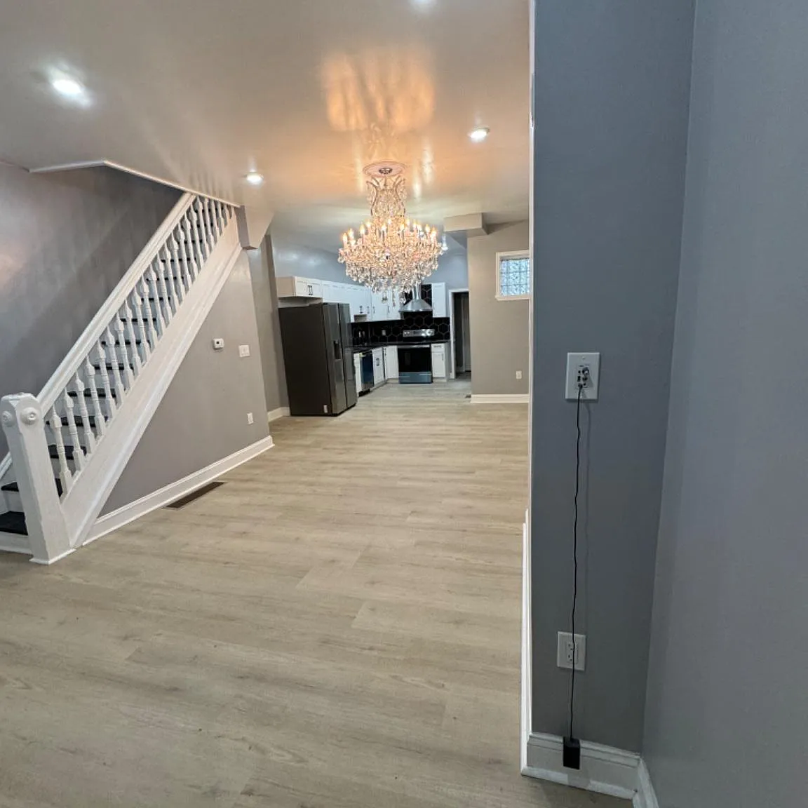 5 bed, 2.0 bath, 1230 sqft, $2,300 — Photo 4