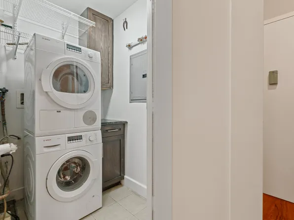 90 Bay Street Landing image 21 of 49