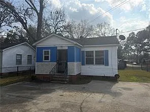115 10th Ave