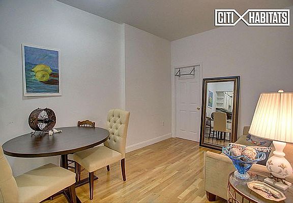 5th image of 127 W 72nd St APT 4F