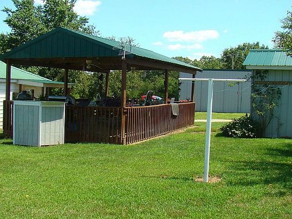 3rd image of 5473 Camp Rd