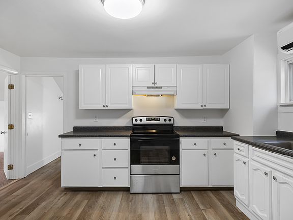 5th image of 43 Spring St Unit 2