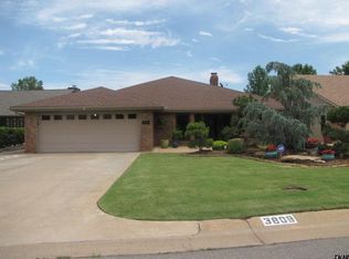 3809 Willow Lake Ln, Enid, OK 73703