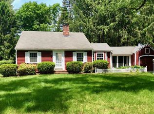 32 Whittemore St, Concord, MA 01742