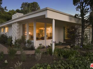 3949 Ballina Dr, Encino, CA 91436