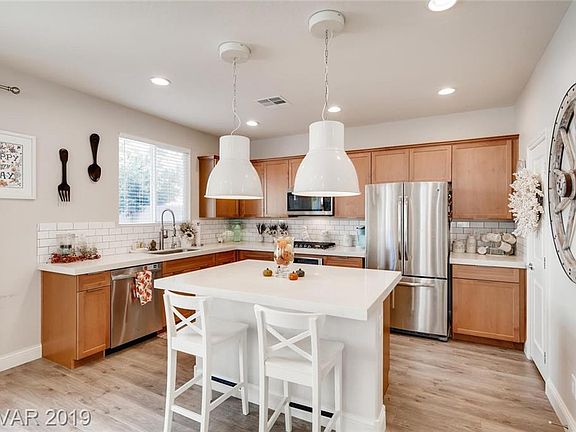 5th image of 10640 Forum Peak Ln