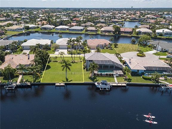 3rd image of 3879 San Lorenzo Dr