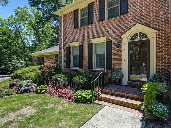 3rd image of 3020 Trenholm Rd