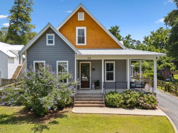 359 N Leak Street, Southern Pines, NC 28387