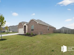 121 Hazelnut Dr, Azle, TX 76020