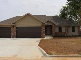 5508 W Yew St, Springfield, MO 65802