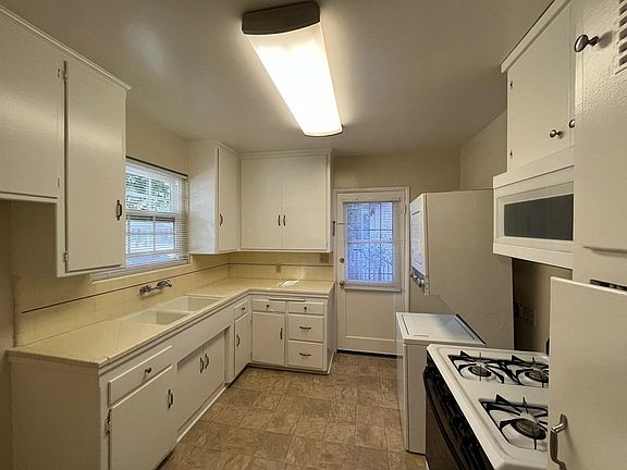 2nd image of 447 S Parish Pl #447