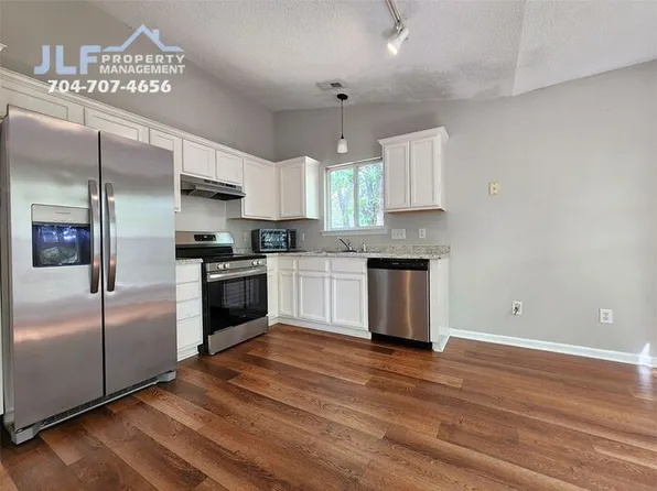 5200 Ashie Ave, Matthews, NC 28104