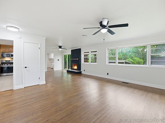 5th image of 2741 S Hudson Ave