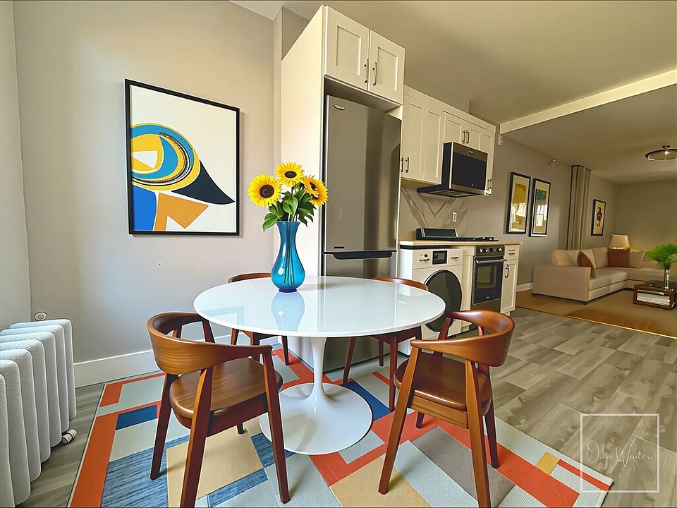 2nd image of 321 E 115th St APT 1A