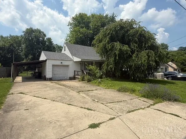 829 Youngs Ln, Cincinnati, OH 45245