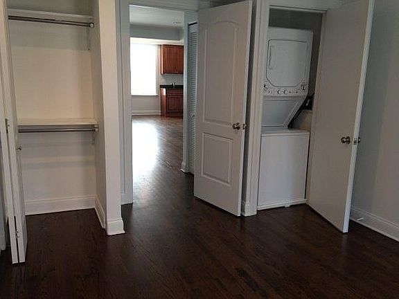 4th image of 7722 N Ashland Ave #B2