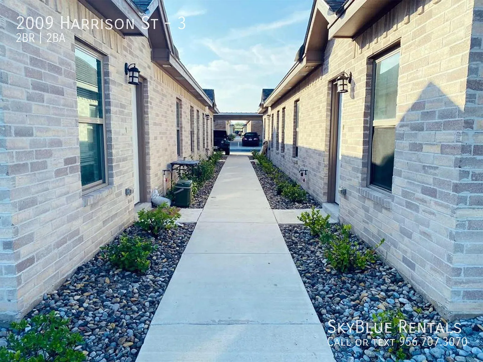 "Charming 2-Bed, 2-Bath Oasis in Weslaco - Cozy 895 Sq Ft Retreat!" — Photo 4
