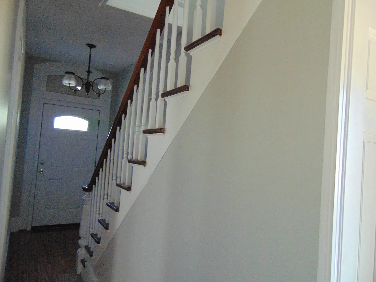 3 bed, 1980 sqft, $2,750 — Photo 2