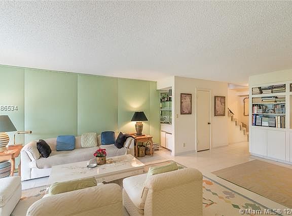 4th image of 20204 NE 34th Ct #59