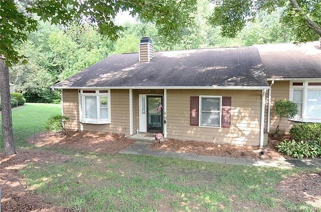 1st image of 8324 Summerglen Cres