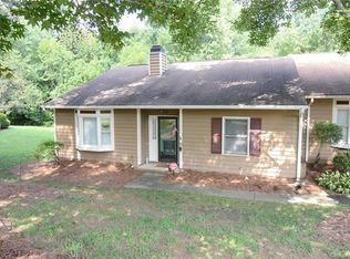 8324 Summerglen Cres, Charlotte, NC 28227