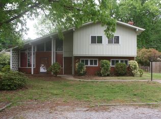 2204 Milbank Rd, Henrico, VA 23229