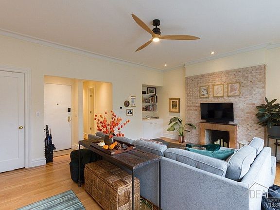 3rd image of 52 Montgomery Pl APT 3