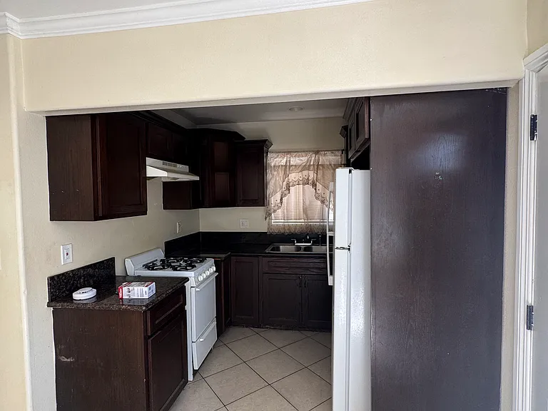 1313 W 88th St #C — Photo 13