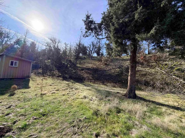 597 Dragon Dr, Montague, CA 96064