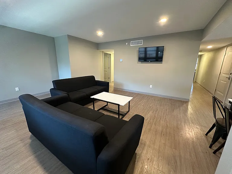 126 College Ave — Photo 38