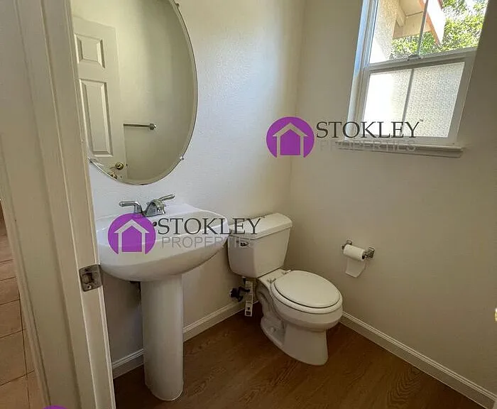 1 Addison Ct — Photo 74