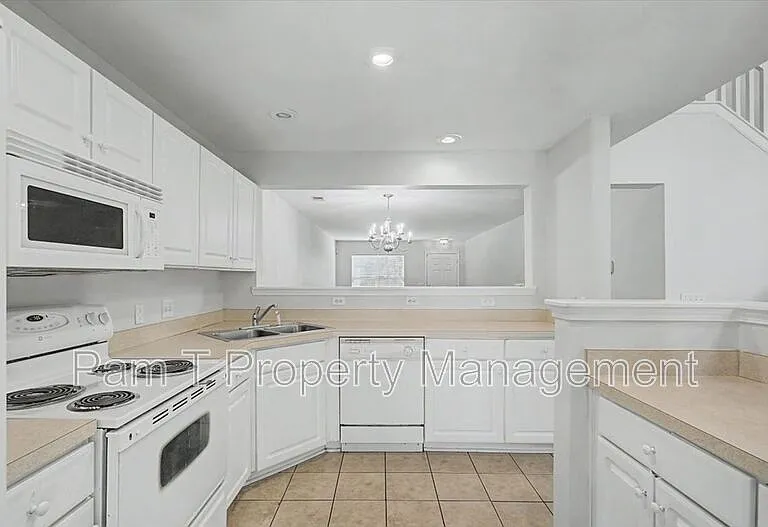 303 Gallery Way — Photo 13
