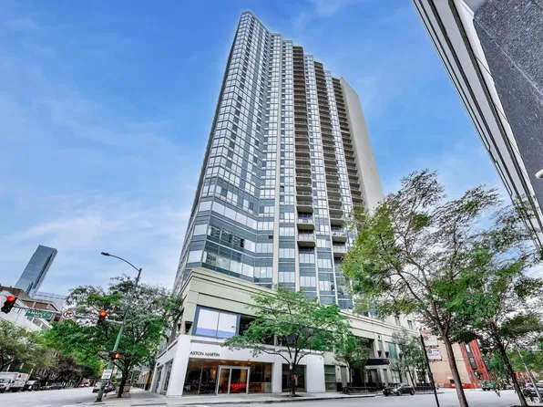 111 W Maple St APT 2902, Chicago, IL 60610