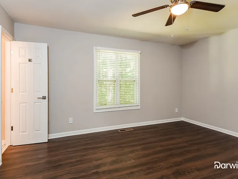 517 Hollow Ct — Photo 11