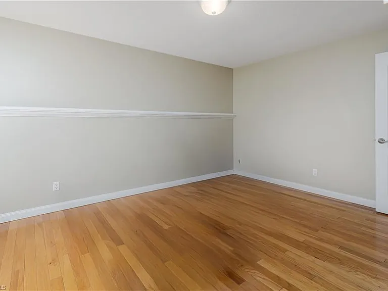 4949 Kingston Way — Photo 16