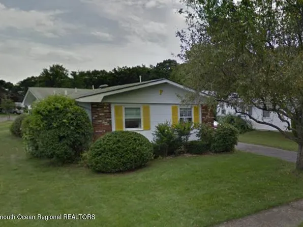 15 Clay Circle, Brick, NJ 08724