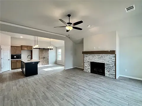 2417 Cattail Ct — Photo 3