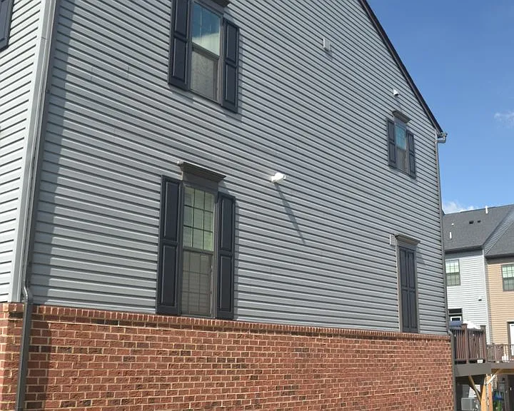 1015 Rampart Dr — Photo 3