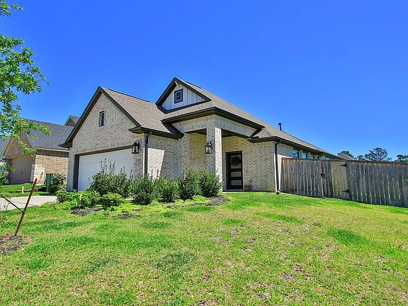 2nd image of 320 Rise Ln
