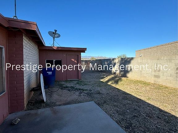 4th image of 4602 S Goldenrod Pl
