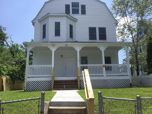 3027 Windsor Ave Photo 1